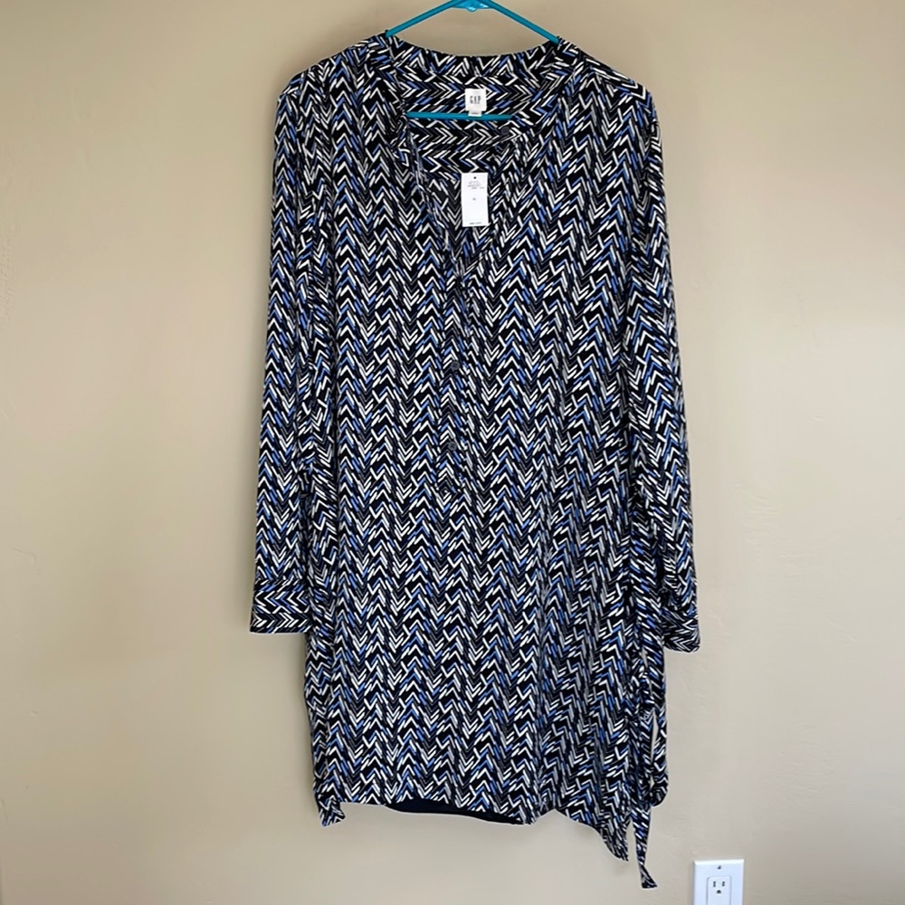 Gap half button down shirt dress with waist tie